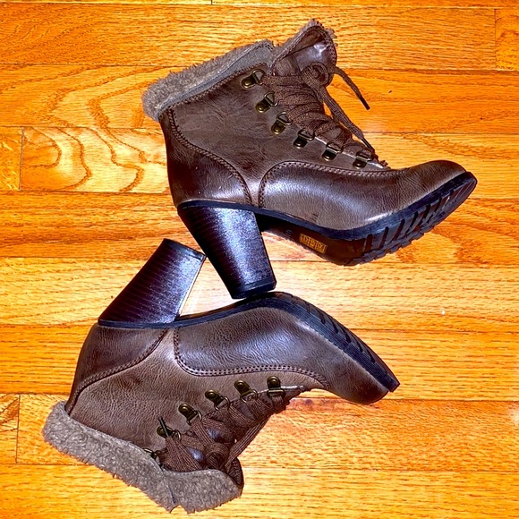 Chocolate Booties - Picture 2 of 5